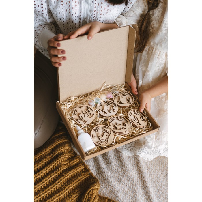 Новорічні дерев'яні прикраси. Набір для розфарбовування новорічні дерев'яні прикраси. набір для розфарбовування