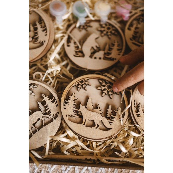 Новорічні дерев'яні прикраси. Набір для розфарбовування новорічні дерев'яні прикраси. набір для розфарбовування